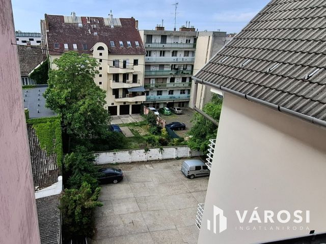 Panorámás otthon Zsinagóga mellett Gutenberg utcában