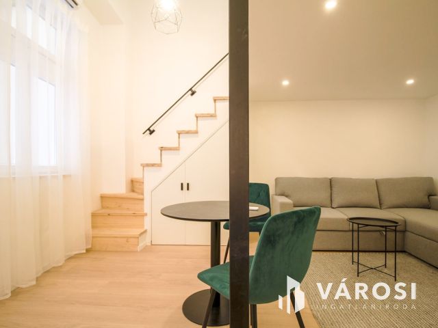 Modern galériás lakás kiadó Budapest szívében